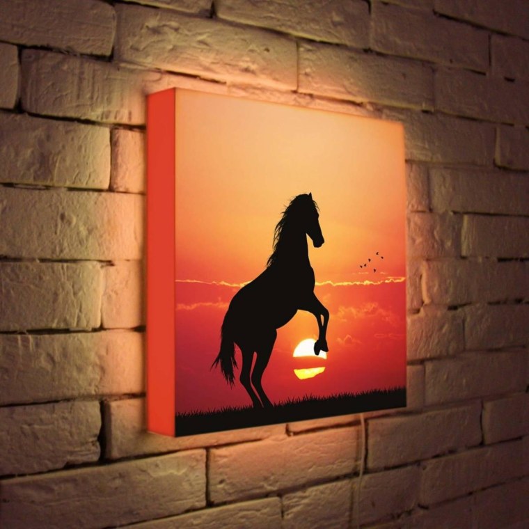 Лайтбокс с подсветкой на стену