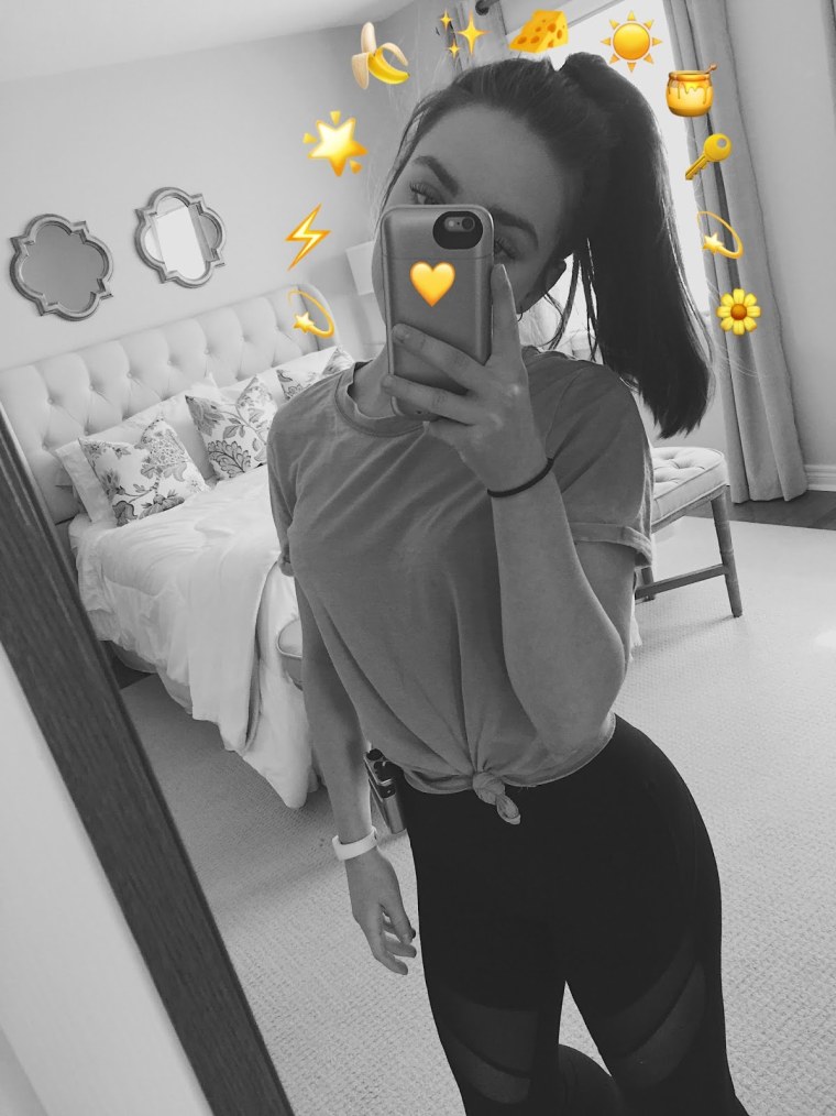 Красивые девочки 15 лет на зеркало