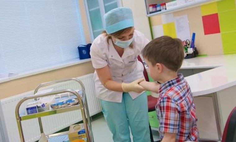 Медицинская сестра в детском саду