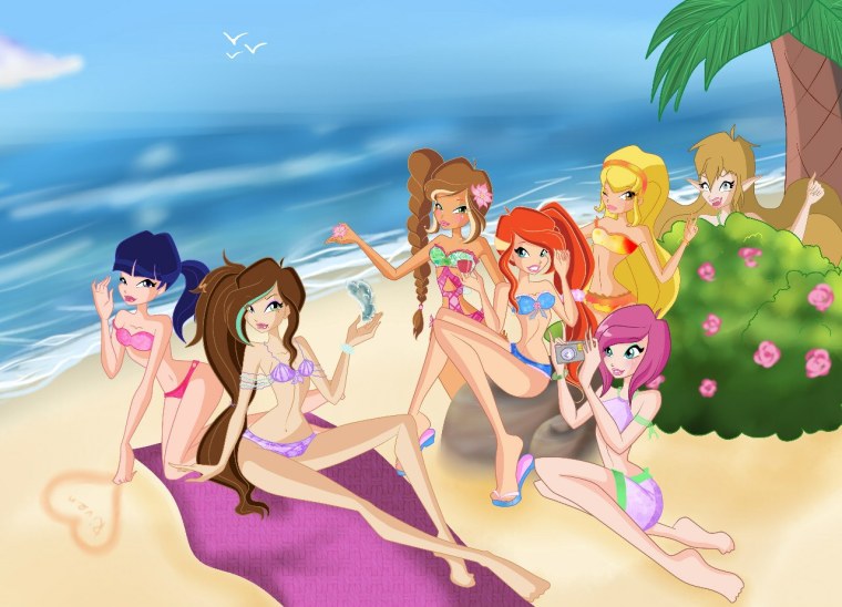 Стелла Флора и Блум в купальниках