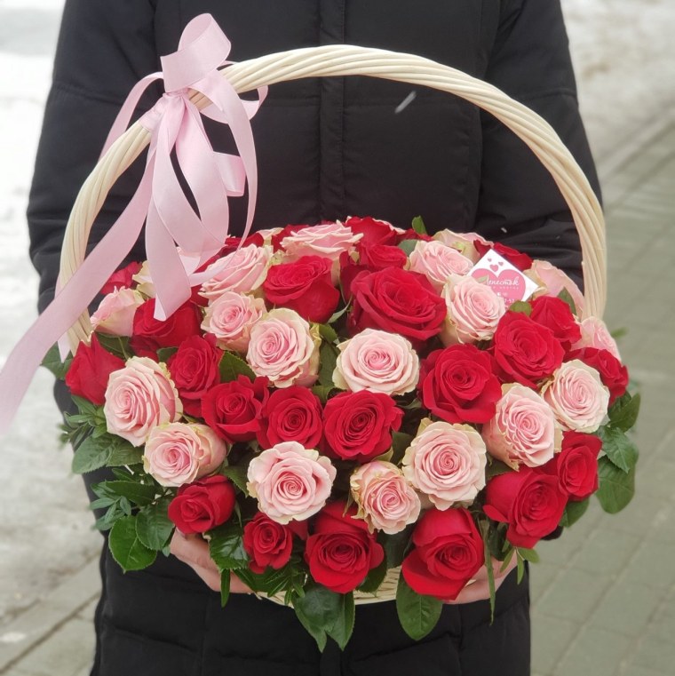 Корзины роз большие