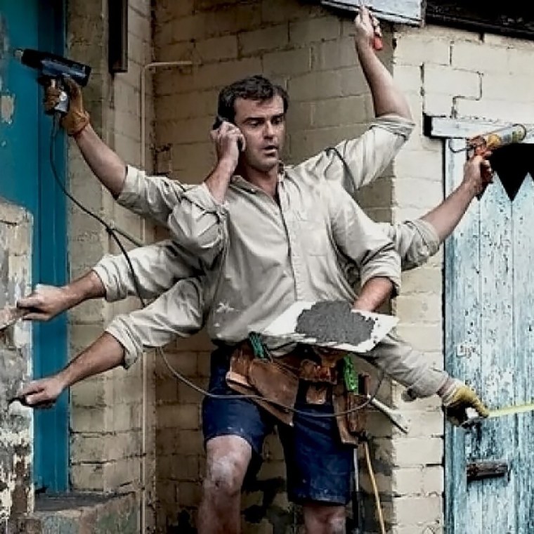 Мужик на стройке