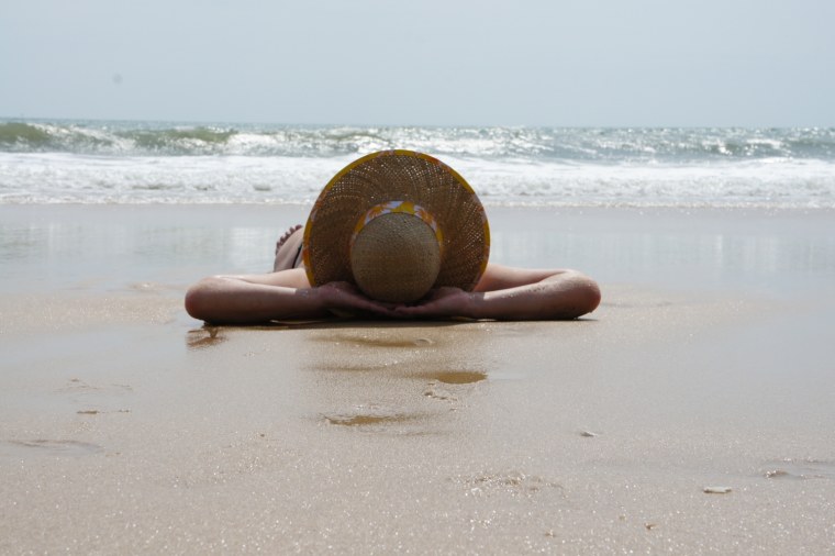 Девушка и пусть весь мир подождет