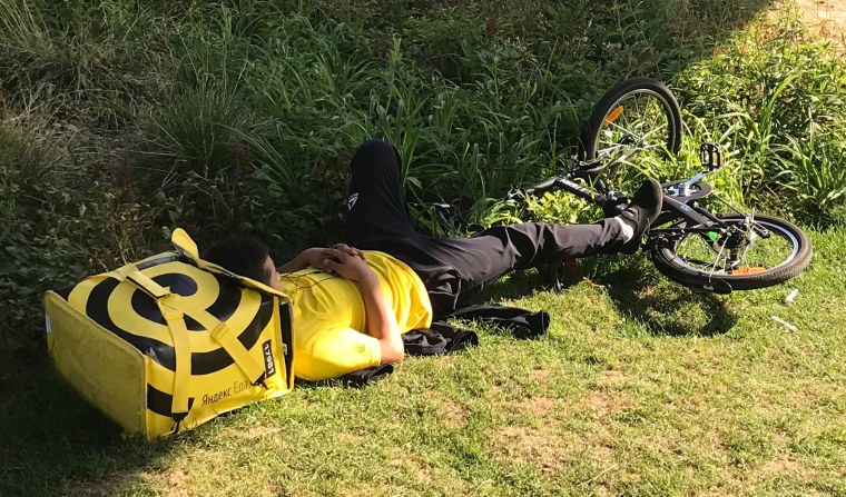 И пусть весь мир подождет