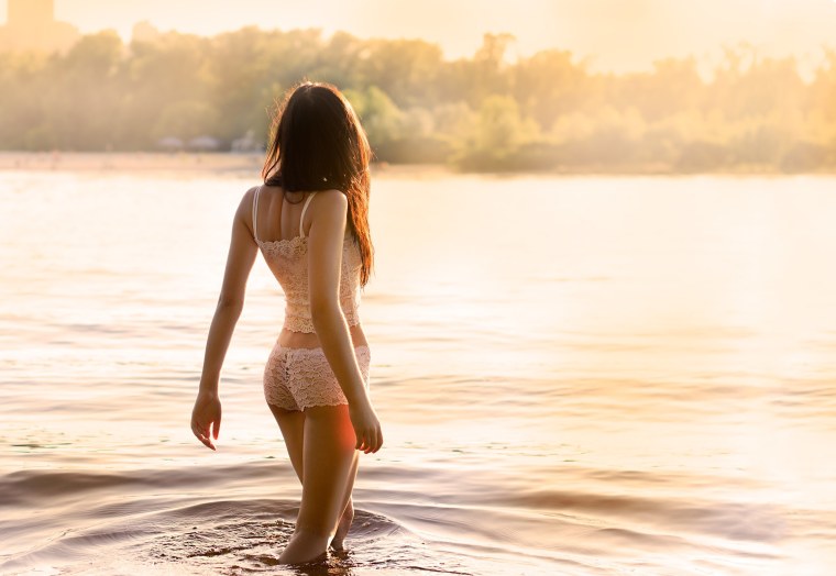 Девушка со спины