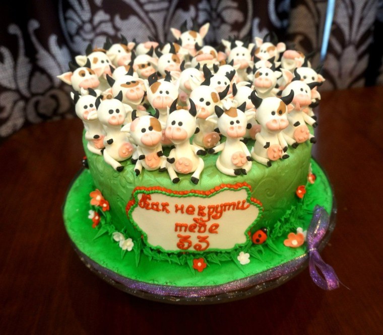 Торт с коровами на 33 года