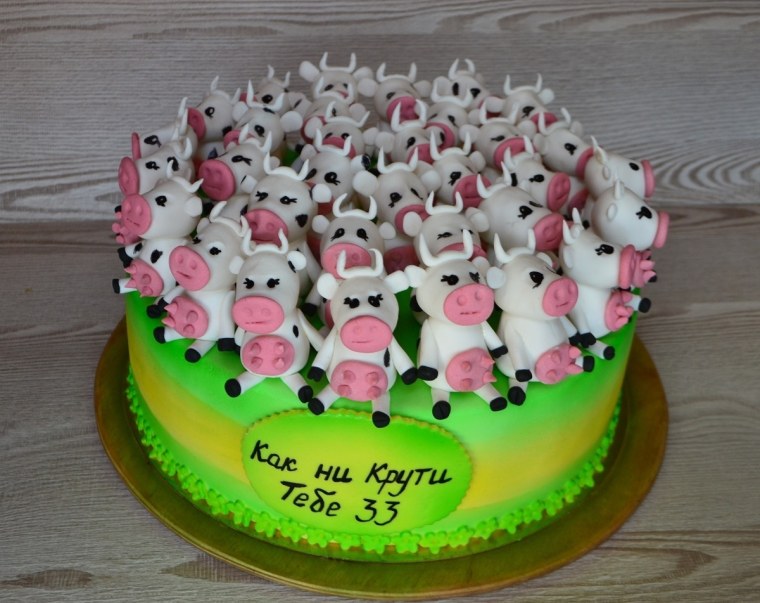 Торт 33 коровы из мастики