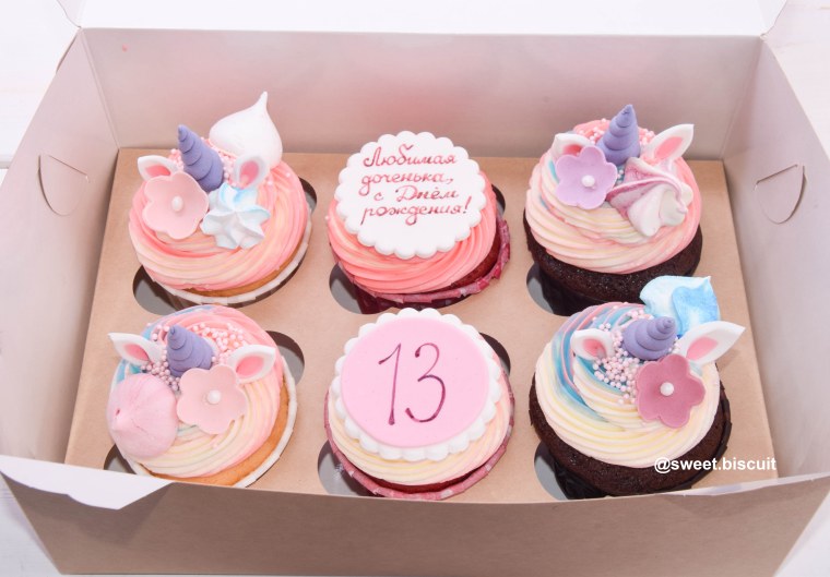 Капкейки с пожеланиями