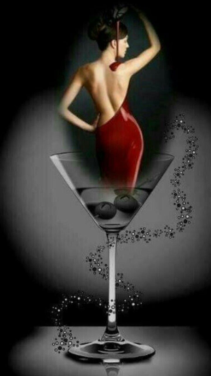 Девушка с бокалом вина