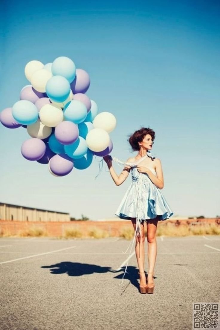 Девушка с воздушными шарами
