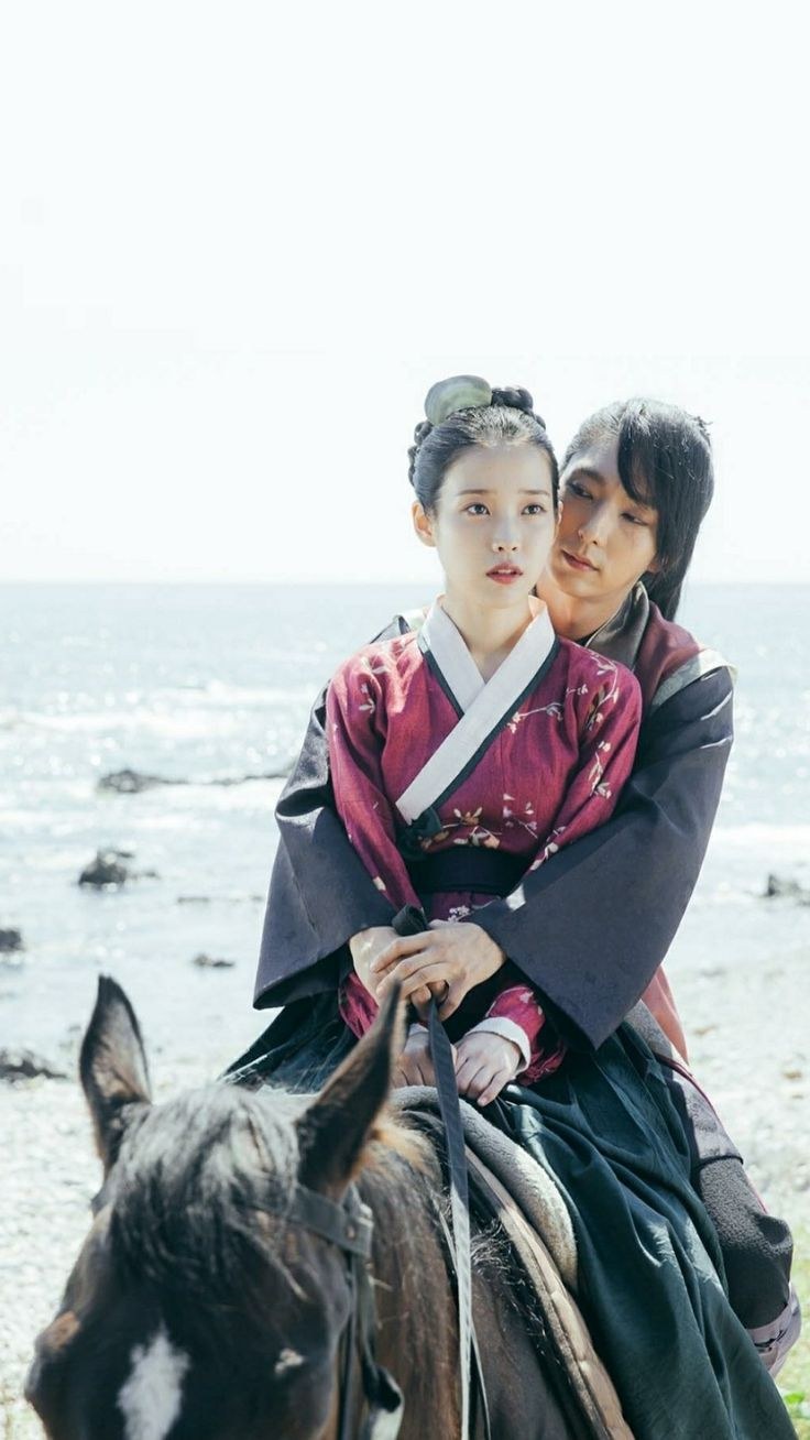 Дорама лунные влюблённые Алые сердца