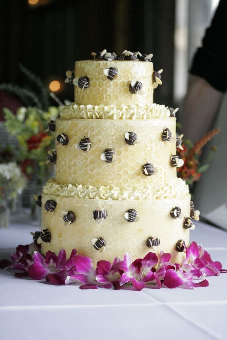 Свадебный медовый торт