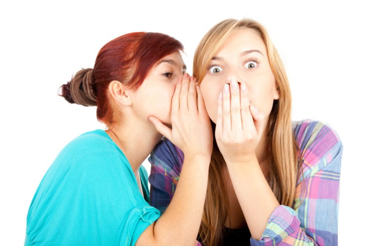 Подруги шепчутся
