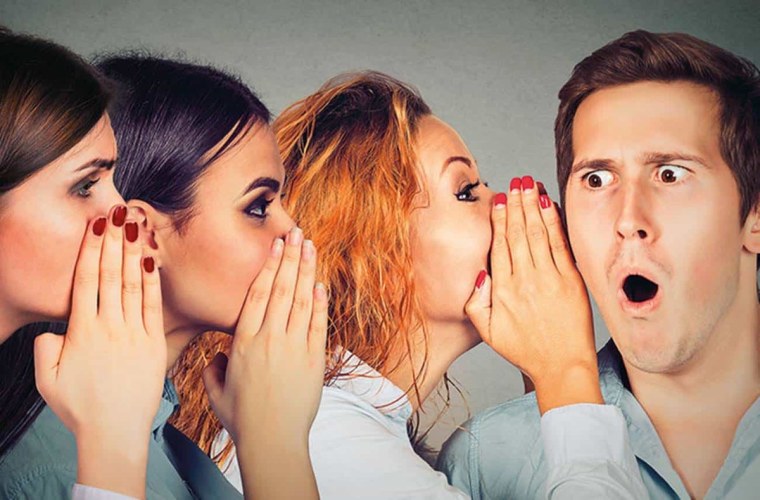 Люди шепчутся