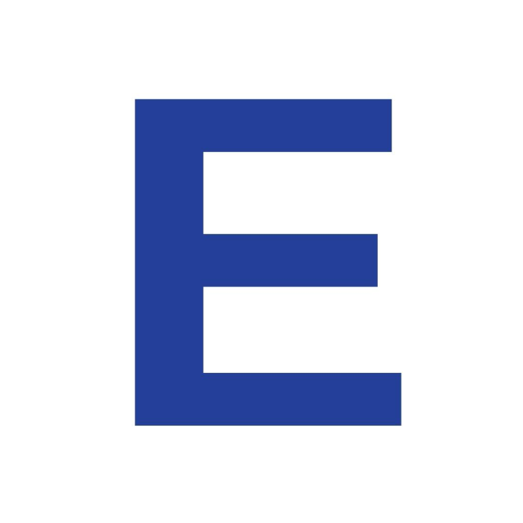 Буква е синего цвета