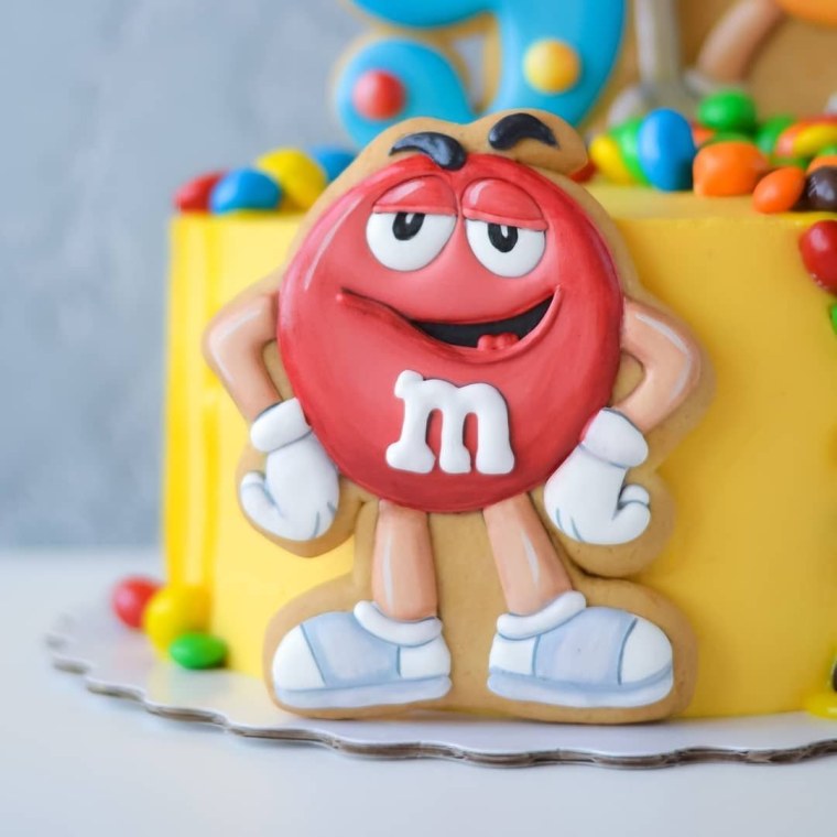 Торт в стиле ммдемс