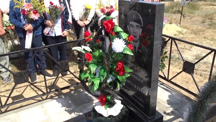 Могильные памятники