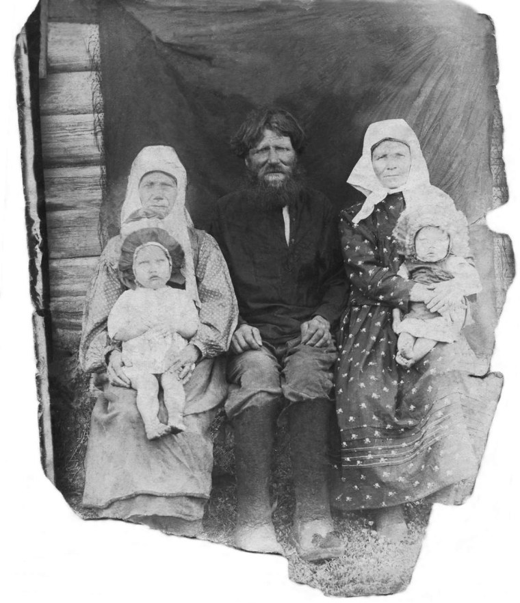 На завалинке