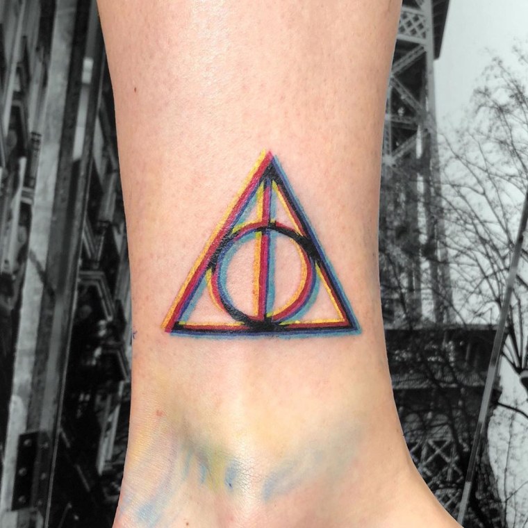 Тату Гарри Поттер дары смерти