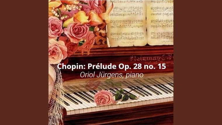 Пианино и цветы живопись