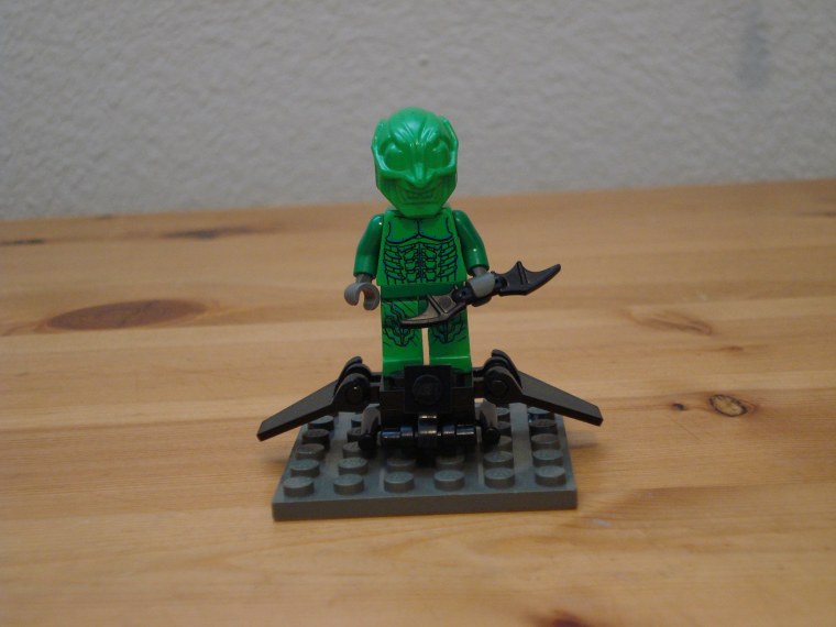 Лего зелёный Гоблин 2002 глайдер