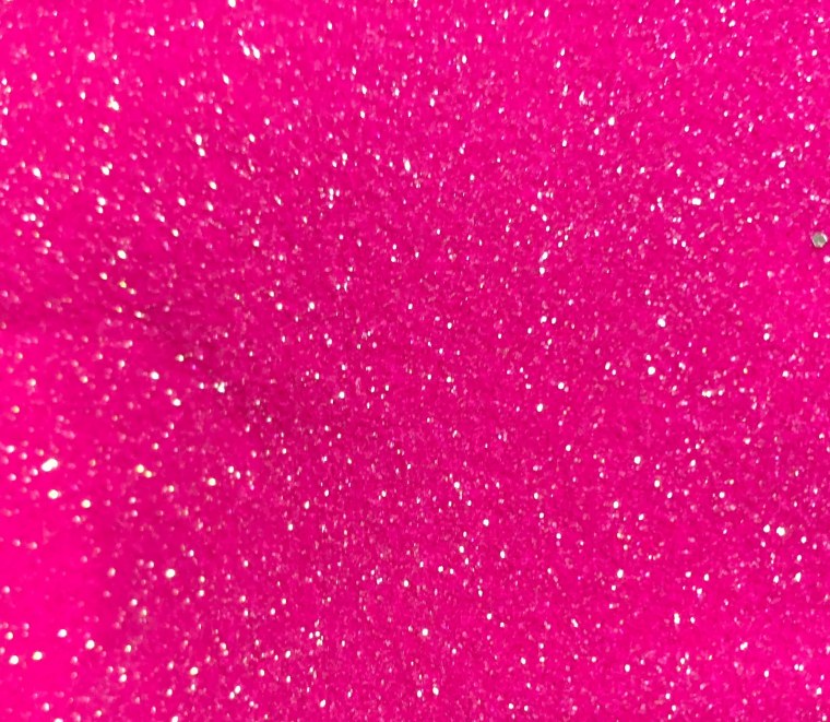 Яркий розовый цвет