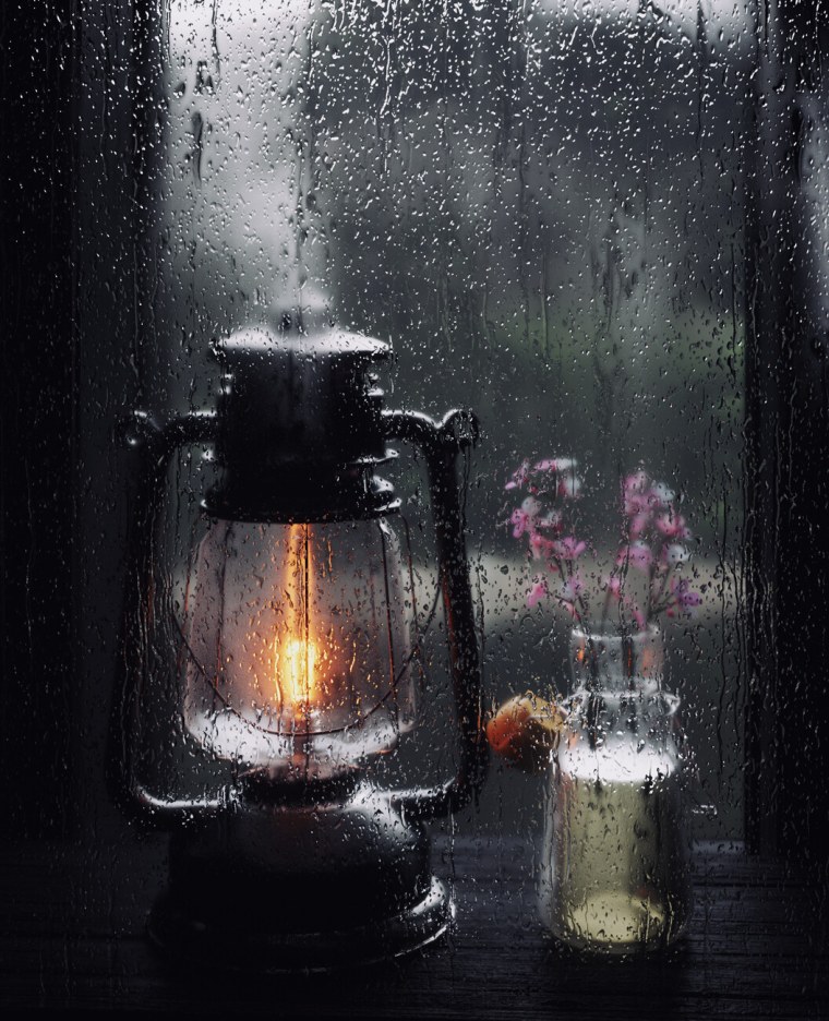 Дождь в окне