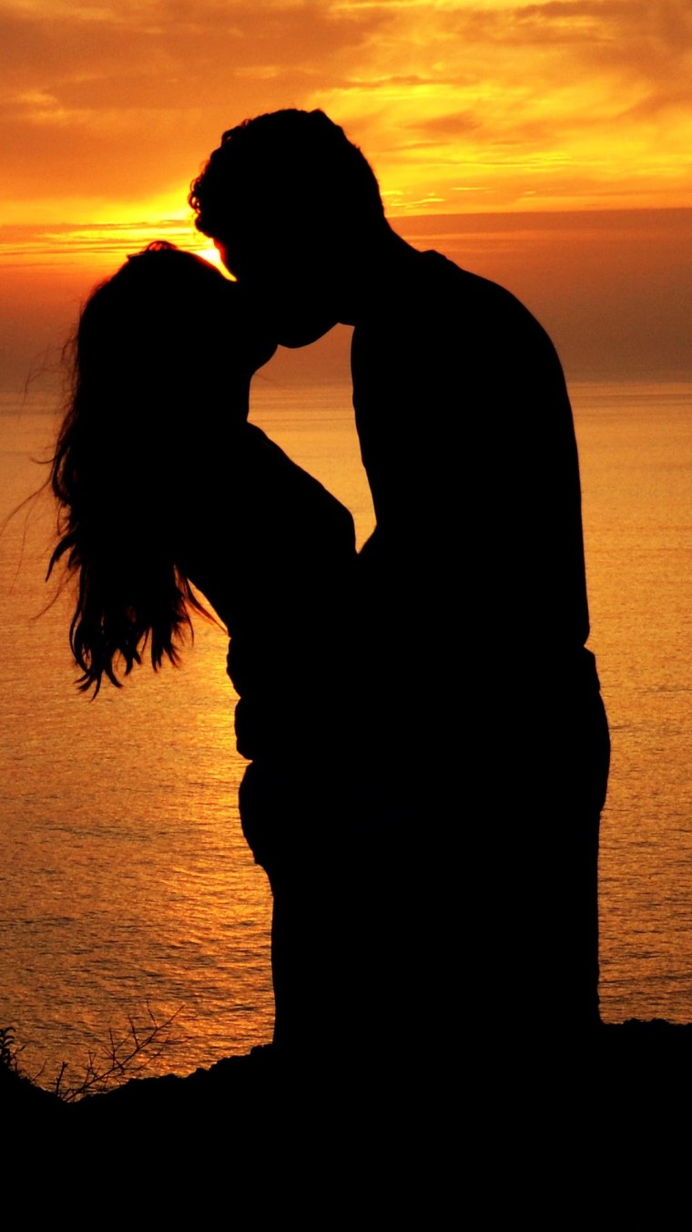 Влюбленные на закате