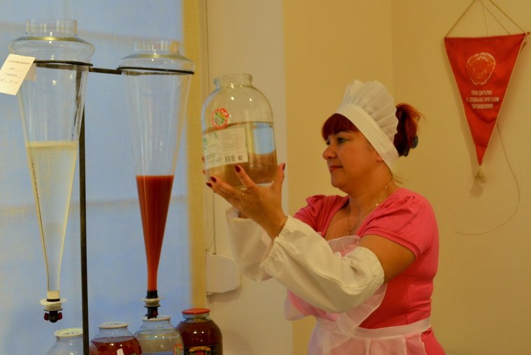 Советская буфетчица образ