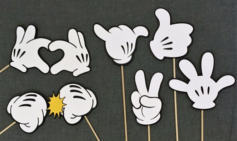 Рука с палочками