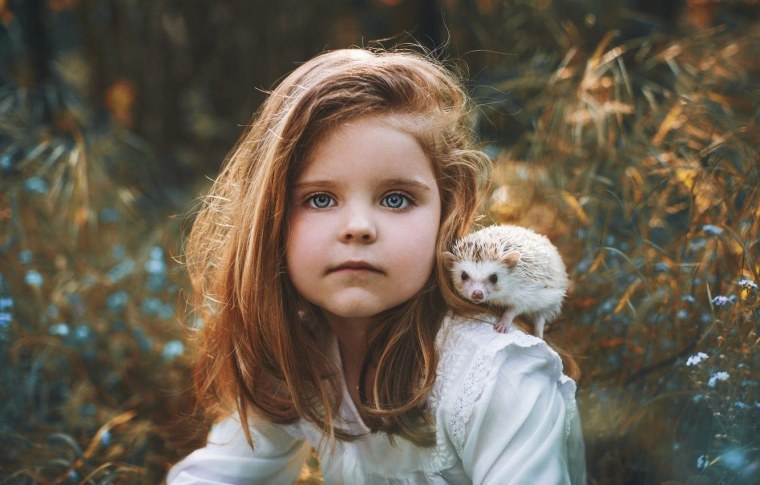 Девочка с Ёжиком