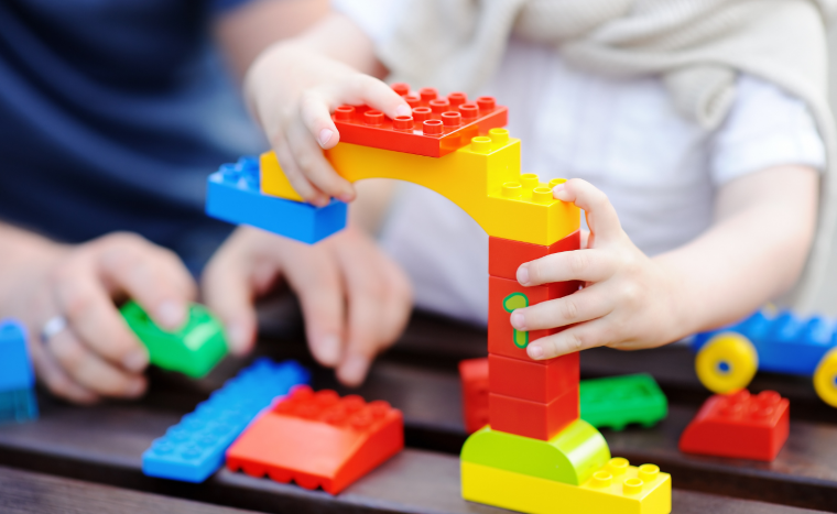 Международный день конструктора «лего» (International LEGO Day)