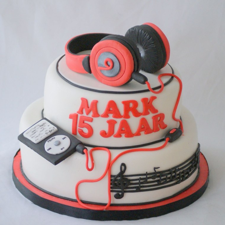 Торт с наушниками для мальчика
