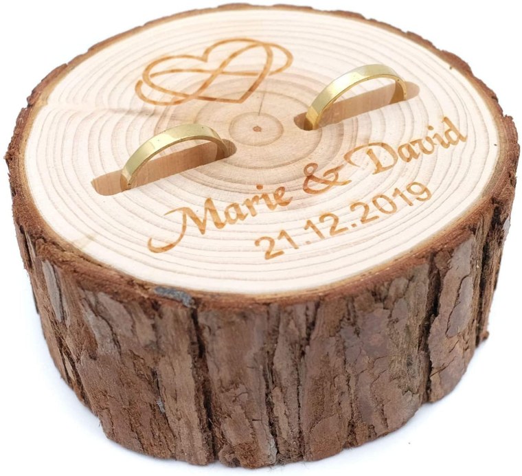 Поздравляю с деревянной свадьбой