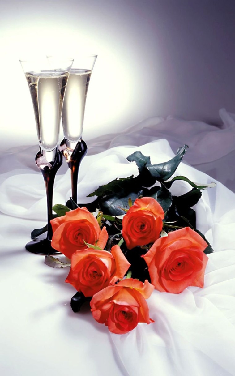 Роза в бокале