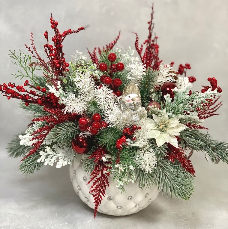Новогодняя композиция в вазе