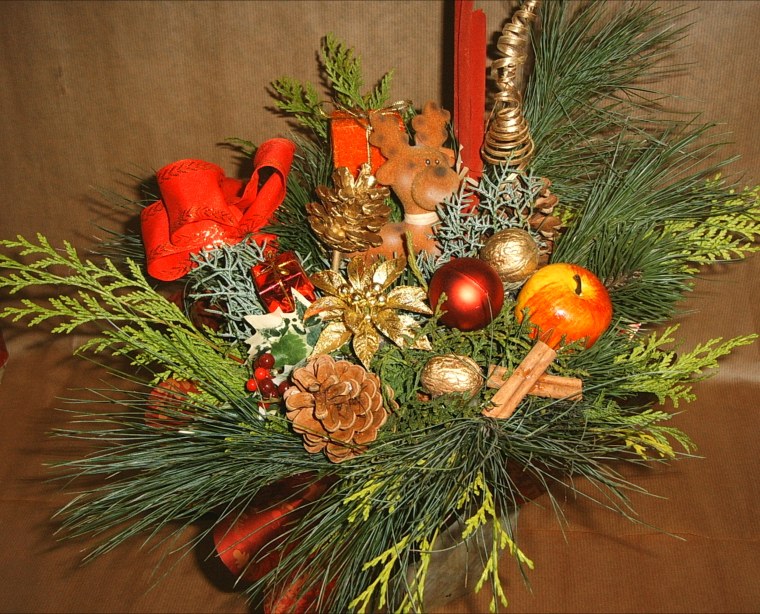 Икебана Новогодняя композиция