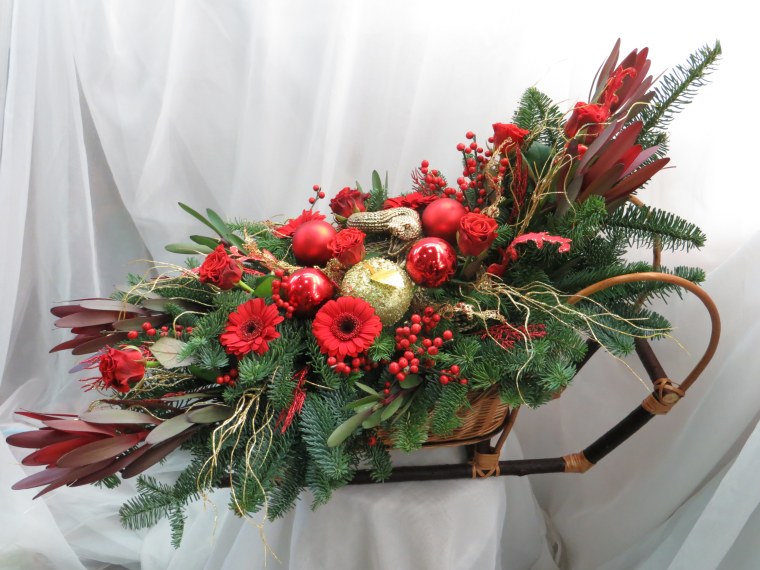 Цветочная композиция в санях