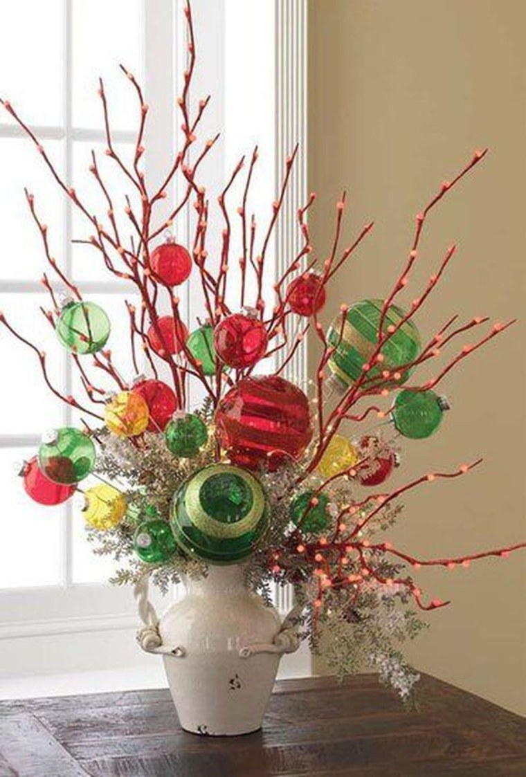 Новогодние композиции из сухих веток