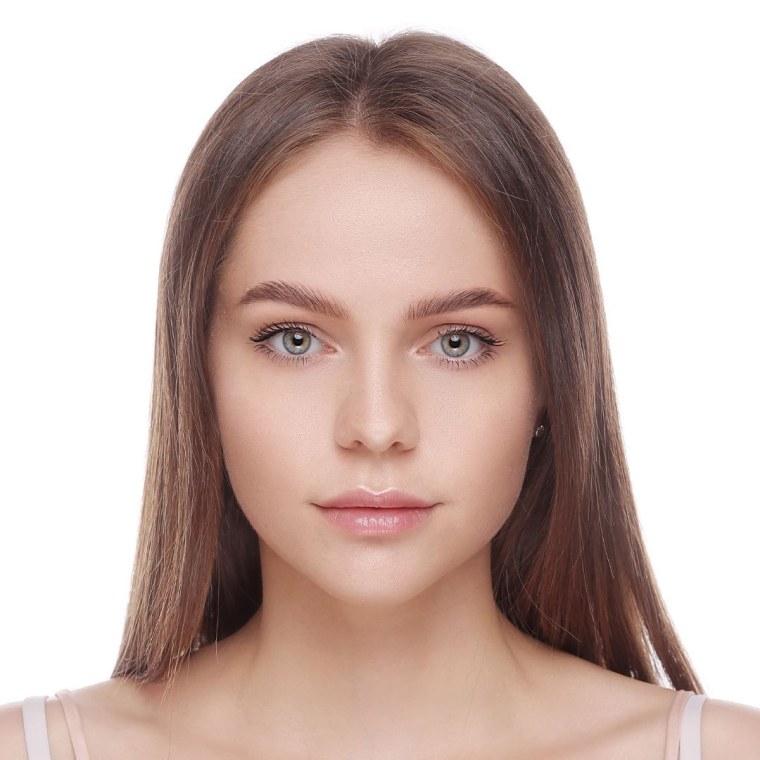 Женское лицо анфас