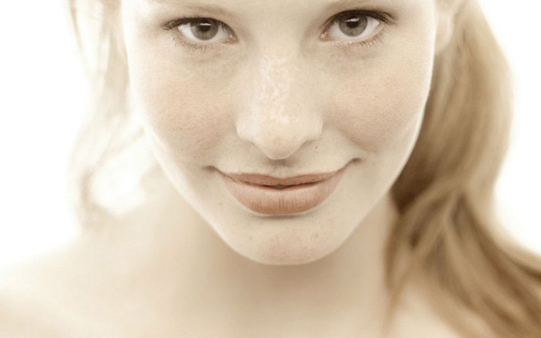 Волевое женское лицо