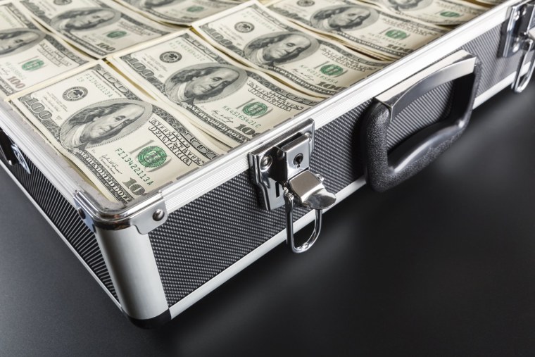 Чемодан с деньгами