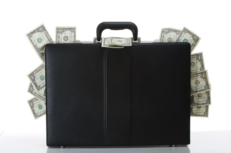 Чемоданчик с деньгами