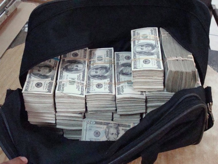 Чемодан с деньгами
