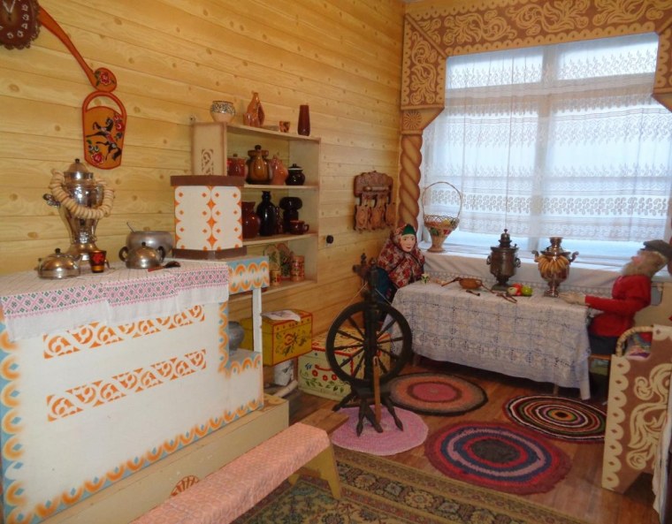 Русская изба Горница