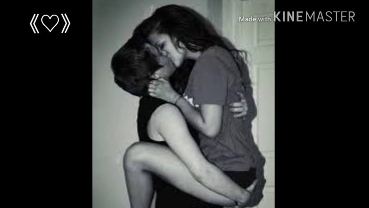 Поцелуй сидя