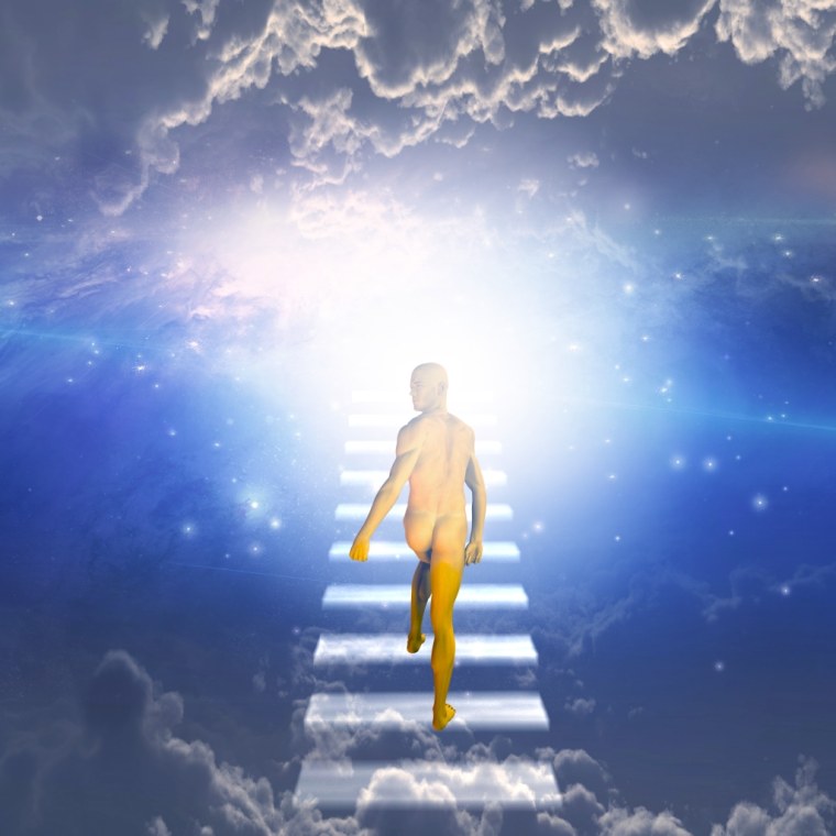 Поднимается в рай по лестнице