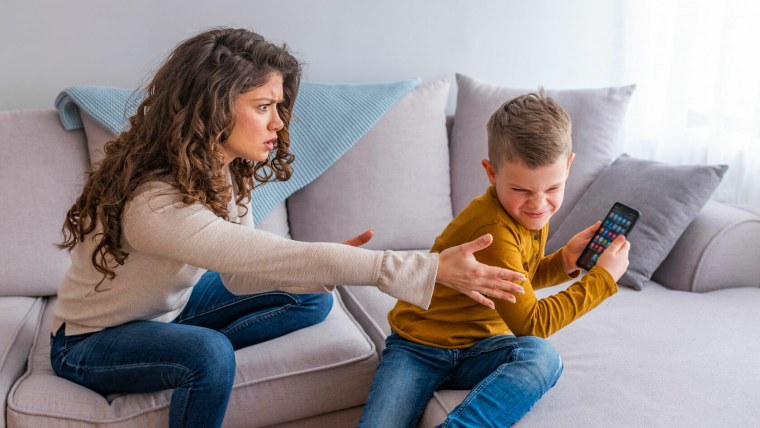 Стали детьми