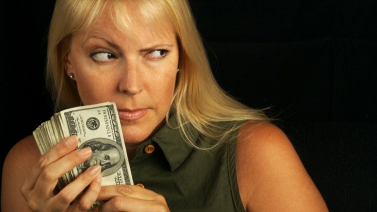 Женщина с деньгами