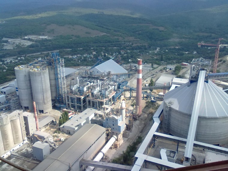 Цементный завод в Новороссийске